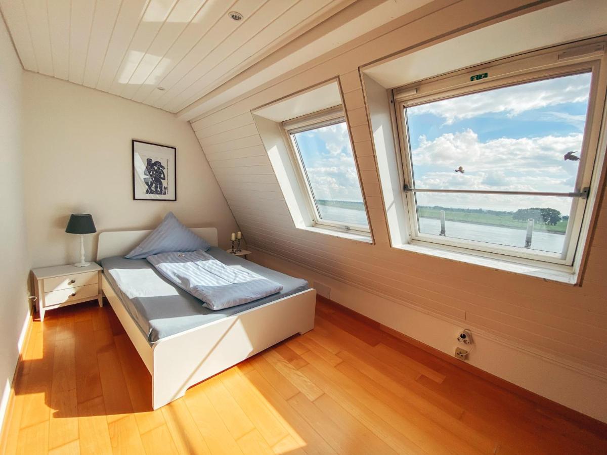 Rheinloft 3 - Grosse Giebelwohnung Mit Dachterrassen An Der Rheinpromenade Emmerich Exterior photo